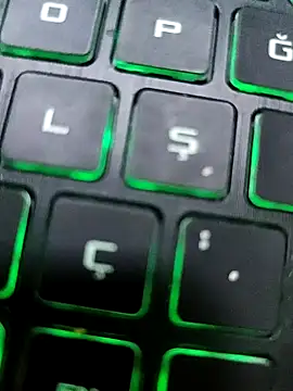 Snapshot of BALIKETLIBOY006 chatting on December 2025 09:54:02 PM BALIKETLIBOY006 online show from December 2025 09:54:02 PM