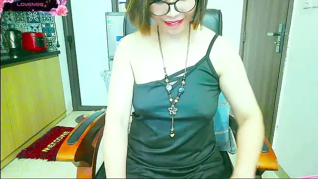 Miu-Le online show from September 2025 06:02:02 AM