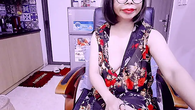 Snapshot of Miu-Le chatting on April 2026 03:32:01 PM Miu-Le online show from April 2026 03:32:01 PM