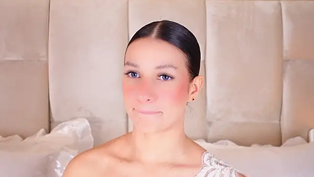 KiraKayleigh1 online show from March 2026 11:44:01 PM