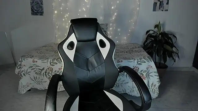 Riana Kean online show from October 2025 03:07:02 AM