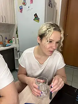 MrMrsRight online show from February 2025 08:02:02 PM