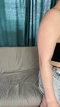 MrMrsRight online show from March 2025 08:14:01 AM