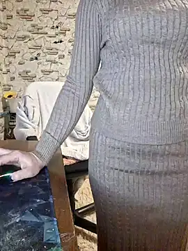 Snapshot of _Kitti_ chatting on December 2024 09:28:02 PM Kitti online show from December 2024 09:28:02 PM