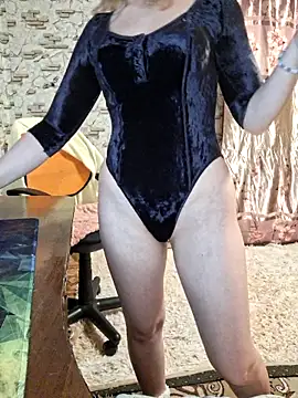 Snapshot of _Kitti_ chatting on December 2024 06:04:02 PM Kitti online show from December 2024 06:04:02 PM