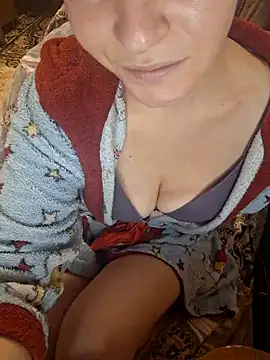 Snapshot of _Kitti_ chatting on January 2025 08:00:02 AM Kitti online show from January 2025 08:00:02 AM