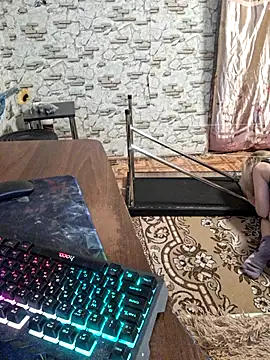 Snapshot of _Kitti_ chatting on February 2025 10:07:02 PM Kitti online show from February 2025 10:07:02 PM