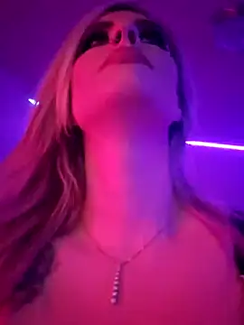 Snapshot of ellieconradxo chatting on December 2024 03:27:02 AM ellieconradxo online show from December 2024 03:27:02 AM