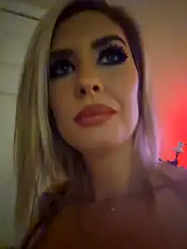 Snapshot of ellieconradxo chatting on December 2024 03:49:02 AM ellieconradxo online show from December 2024 03:49:02 AM