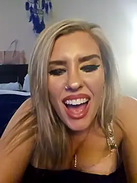 Snapshot of ellieconradxo chatting on January 2025 03:53:02 AM ellieconradxo online show from January 2025 03:53:02 AM