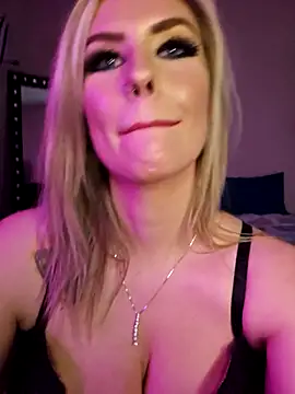 Snapshot of ellieconradxo chatting on February 2025 09:15:01 PM ellieconradxo online show from February 2025 09:15:01 PM