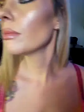 Snapshot of ellieconradxo chatting on November 2025 06:01:02 PM ellieconradxo online show from November 2025 06:01:02 PM