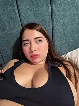 Snapshot of Tara__Sexy chatting on June 2026 11:09:01 PM Tara Sexy online show from June 2026 11:09:01 PM