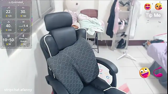 aFanny online show from April 2026 01:35:02 PM