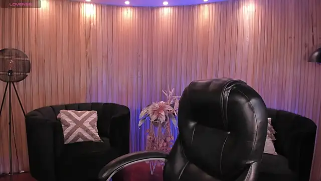 AmberLewis  online show from November 2025 02:31:02 AM