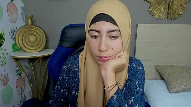 chaymae nah  online show from January 2025 02:56:02 PM