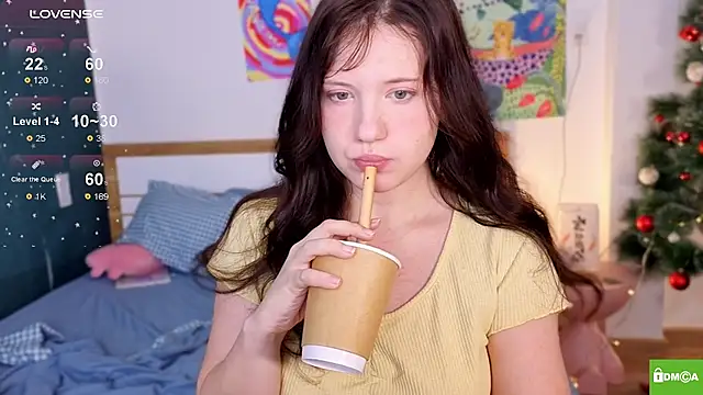 HanahCute online show from December 2025 01:59:02 AM