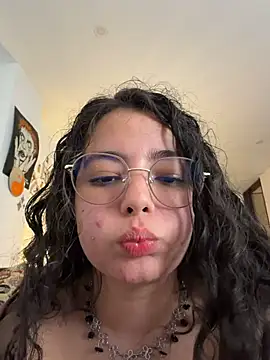 Snapshot of Antoniart_ chatting on June 2026 03:20:02 AM Antoniart online show from June 2026 03:20:02 AM