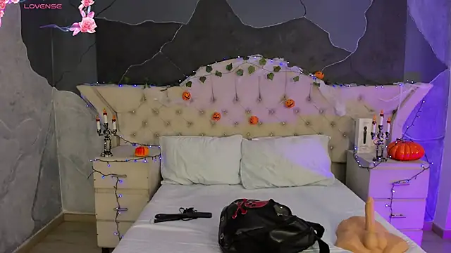 AmberGreyy  online show from October 2025 05:23:02 PM