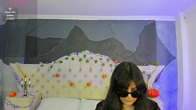 AmberGreyy  online show from October 2025 05:47:01 PM