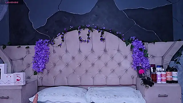 AmberGreyy  online show from May 2026 06:09:01 PM