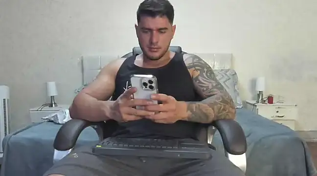 Snapshot of Teilor_Creed chatting on March 2025 07:32:02 PM Teilor Creed online show from March 2025 07:32:02 PM