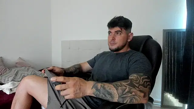 Snapshot of Teilor_Creed chatting on November 2025 08:18:01 PM Teilor Creed online show from November 2025 08:18:01 PM