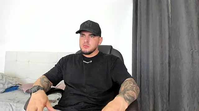 Snapshot of Teilor_Creed chatting on December 2025 07:52:02 PM Teilor Creed online show from December 2025 07:52:02 PM