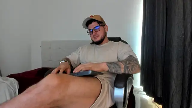 Snapshot of Teilor_Creed chatting on February 2026 07:35:01 PM Teilor Creed online show from February 2026 07:35:01 PM