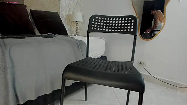 amatista  smith online show from November 2025 09:11:01 PM