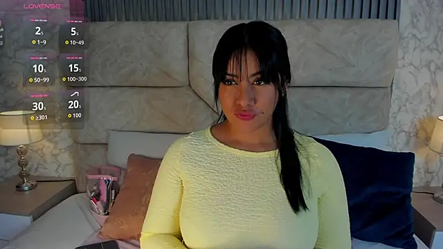 amatista  smith online show from November 2025 08:40:01 PM