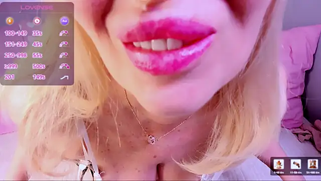 Scarlett Mai online show from May 2026 12:45:01 PM