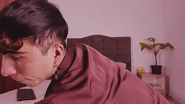 2gays 1Str8 online show from April 2026 07:17:02 PM