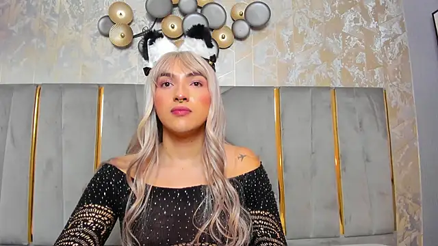 TomLondon  online show from February 2025 05:49:02 PM