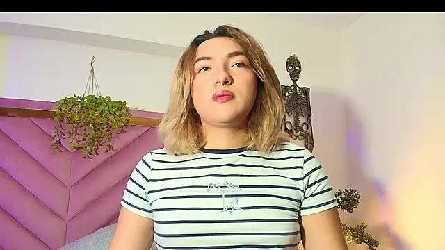 TomLondon  online show from October 2025 01:50:02 PM