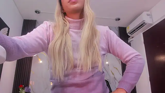 Tiff Valentine online show from February 2025 11:19:02 AM