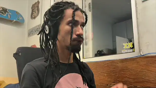 Snapshot of hotcamboy420 chatting on January 2025 05:13:01 AM hotcamboy420 online show from January 2025 05:13:01 AM