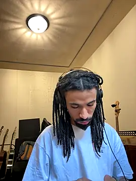 hotcamboy420 online show from November 2025 07:58:01 PM