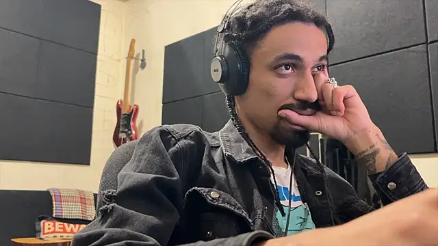 hotcamboy420 online show from November 2025 03:49:01 AM