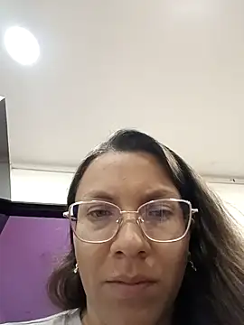 karlamorris  online show from October 2025 01:39:02 PM