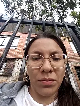 karlamorris  online show from October 2025 01:29:02 PM