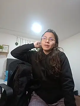 karlamorris  online show from October 2025 01:34:01 PM