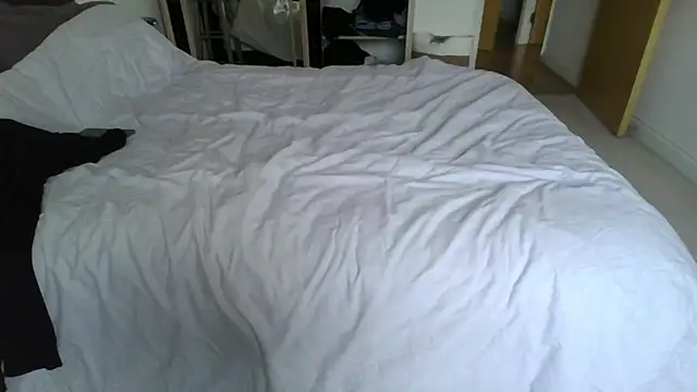 Nizzlivecam online show from April 2026 10:24:01 AM