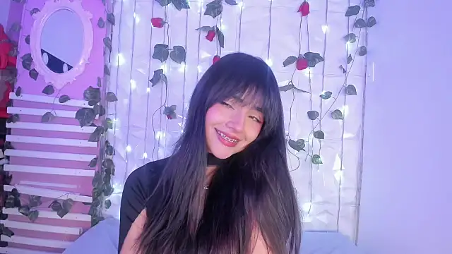 Snapshot of Sophy_SmileSweet chatting on January 2025 03:00:01 PM Sophy SmileSweet online show from January 2025 03:00:01 PM