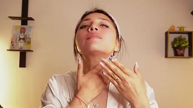 Snapshot of Sophy_SmileSweet chatting on October 2025 11:00:01 AM Sophy SmileSweet online show from October 2025 11:00:01 AM