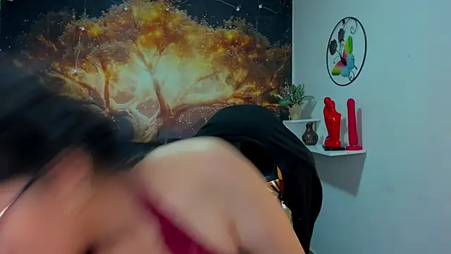 Snapshot of Lust_Mom41 chatting on December 2024 08:36:01 PM Lust Mom41 online show from December 2024 08:36:01 PM