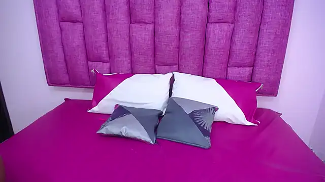 Briannacastello online show from February 2025 04:44:02 AM