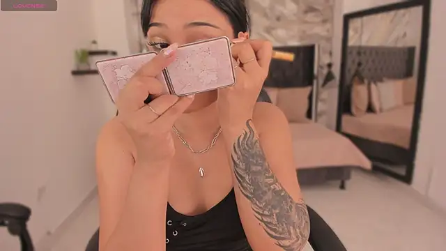 renee shelby  online show from April 2026 08:35:02 PM