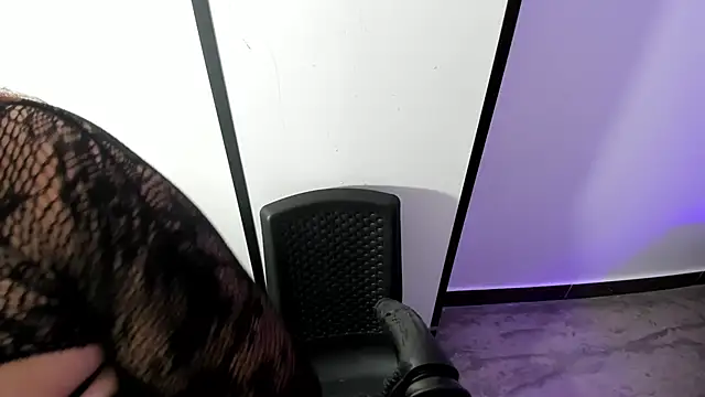 Anniee boobs online show from March 2026 04:12:02 AM