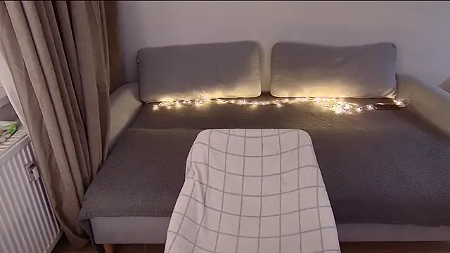 crystal lilith online show from November 2025 02:55:01 AM